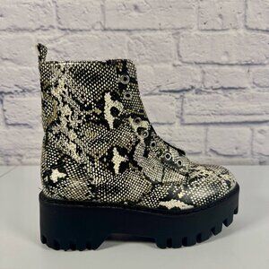 Snakeskin Print Wildone Combat Boots By Bamboo Size 7.5